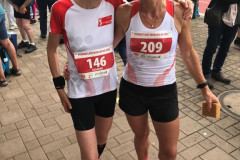 Susanne-und-Doris-vor-Lauf-Wohlen